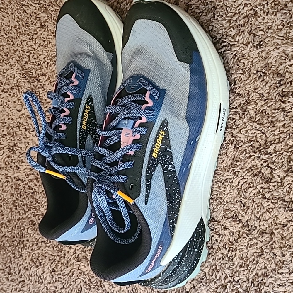 Brooks catamount 3 Blue and Black Athletic Shoes